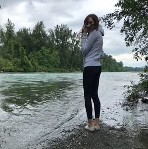 Meet your Posher, Kayla